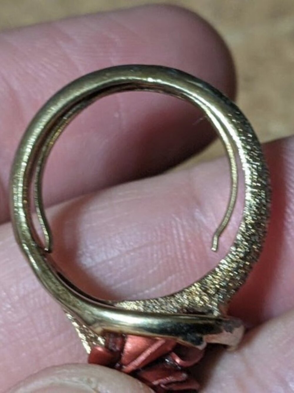RED ROSE GOLD COLORED RING SIZE 5-6 ADJUSTABLE RING - Picture 4 of 11